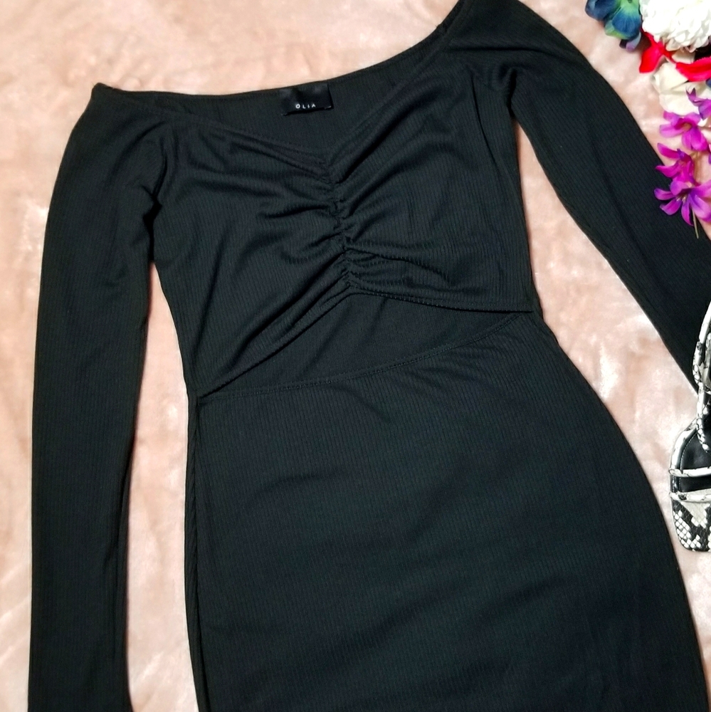 Olio Dress